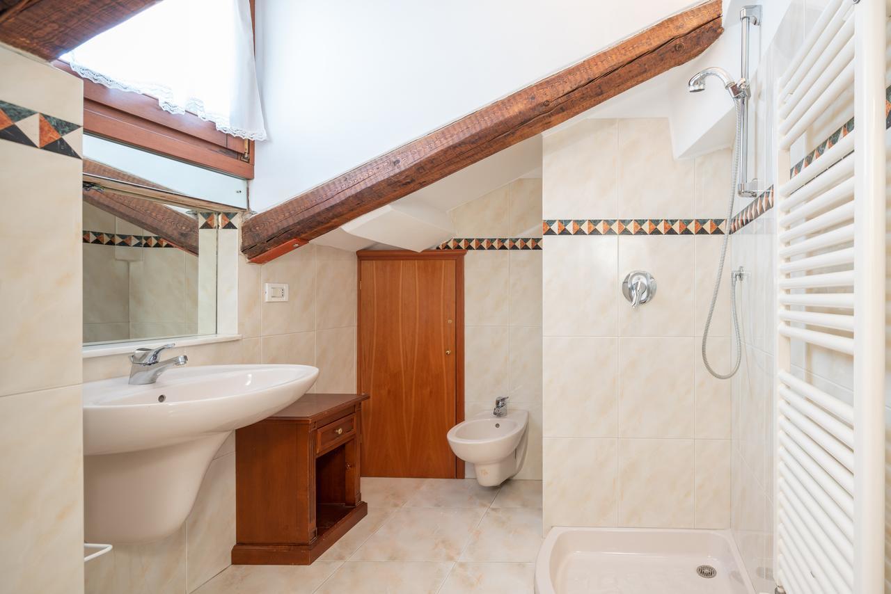 Ve.N.I.Ce Cera Angels' Attic Apartment Venesia Bagian luar foto
